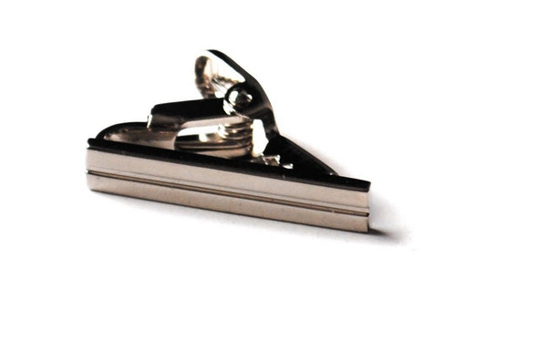 silver short ridged tie clip